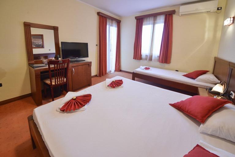 Bedroom 2, Hotel Dolce Vita