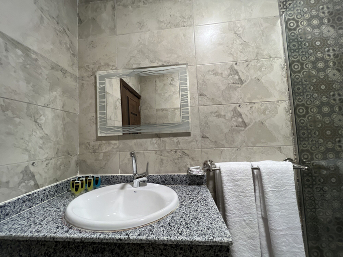 Bathroom 4, Golden Grand Museum & Pyramids View, Al-Ahram