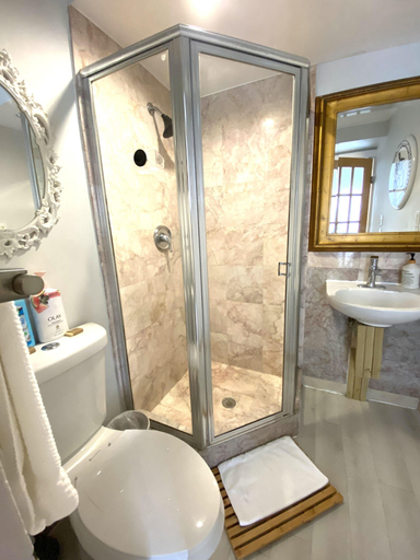 Bathroom 2, The Sun Gardens Villa, Miami-Dade