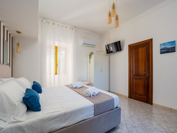 Bedroom 4, Palazzo Russo, Napoli