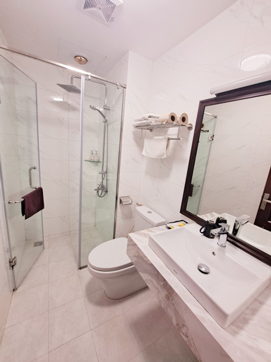 Bathroom 7