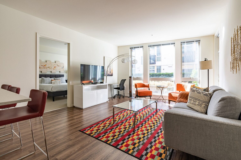 Sophari  Mercer Island Apartments, King