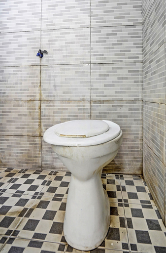 Bathroom 3, Hotel O Fun Guesthouse Syariah, Mojokerto