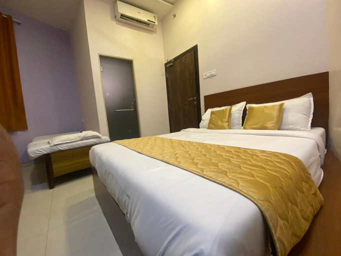 Bedroom 4, Hotel Nirvana Grace, Mumbai Suburban