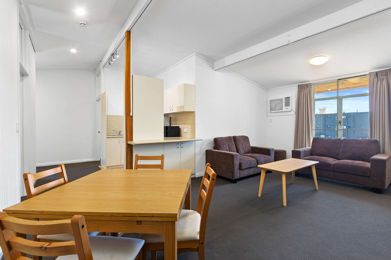 Dining Room 7