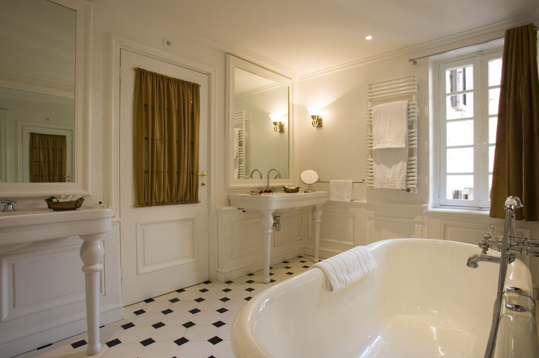 Bathroom 4, Le Saint Paul, Alpes-Maritimes