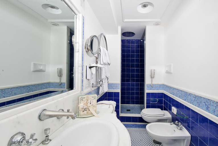 Bathroom 5, Luxury Villa Excelsior Parco, Napoli