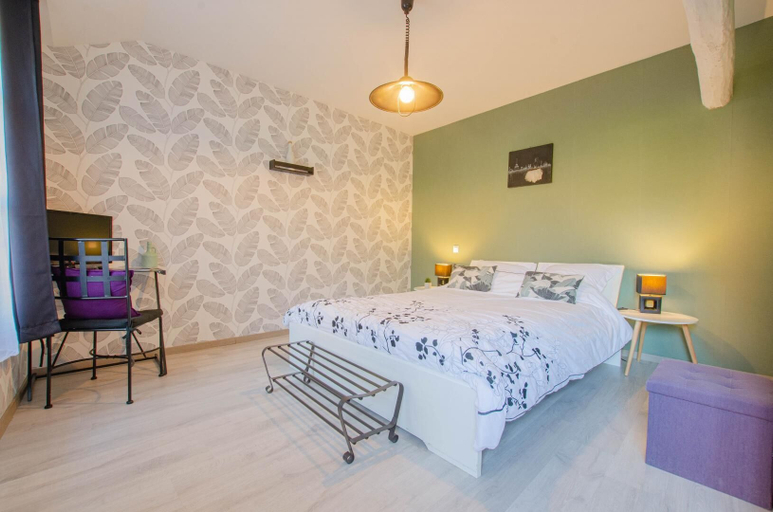 Bedroom 4, La Cler’Hier, Aube