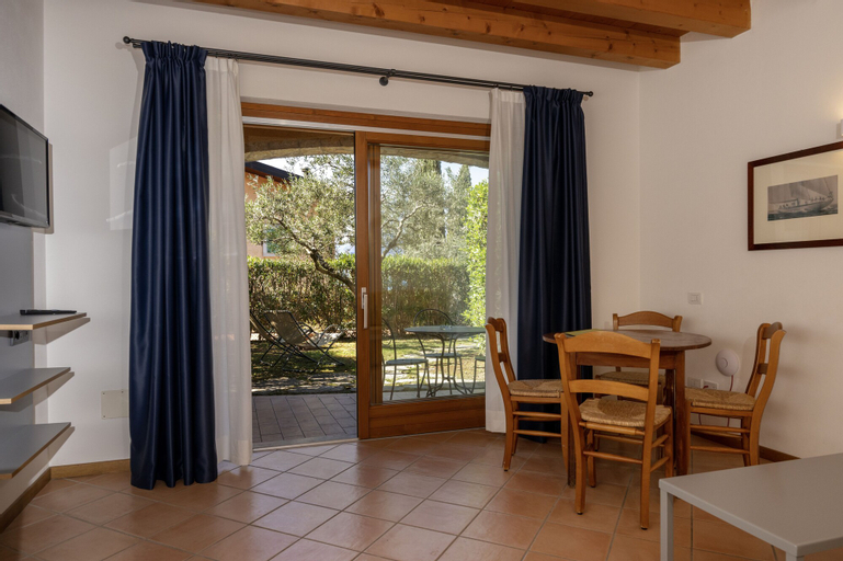 Dining Room 1