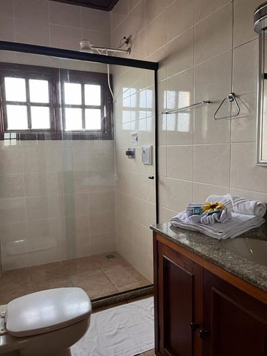 Bathroom 4, Chateau Palace Hotel, São Lourenço