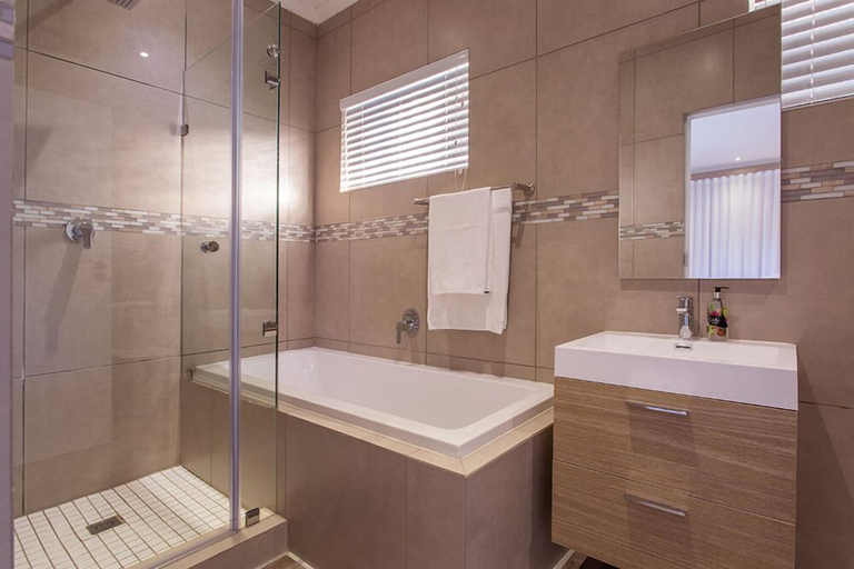 Bathroom 4, The Aviary, City of Tshwane