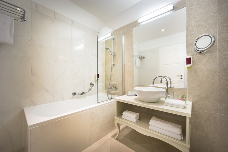 Bathroom 4, Hotel Kvarner - Liburnia, Opatija/Veprinac