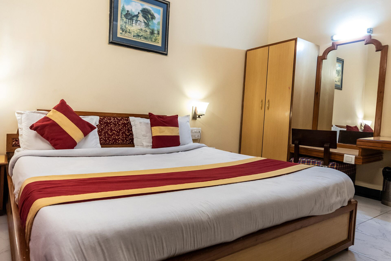 Bedroom 4, Yorkshire inn, Sirohi