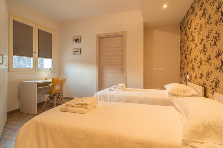 Bedroom 2, Le Alpi bed&living, Brescia