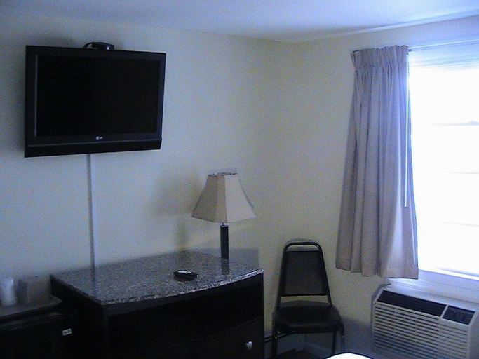 Others 4, Shore Point Motel, Ocean