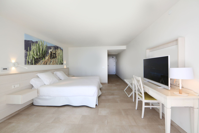 Bedroom 3, Iberostar Selection Lanzarote Park, Las Palmas