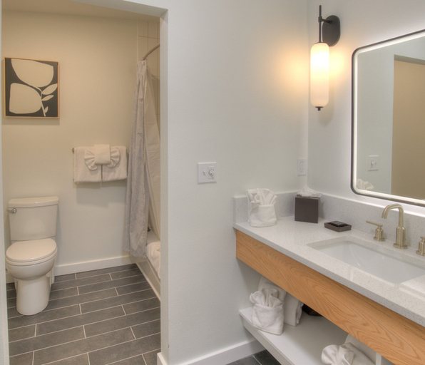 Bathroom 4, Ocean Crest Resort, Grays Harbor