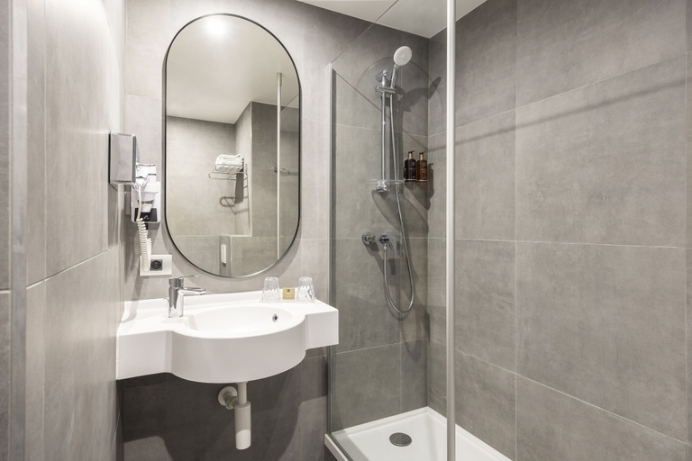 Bathroom 5, Aris Grand-Place Hotel, Bruxelles