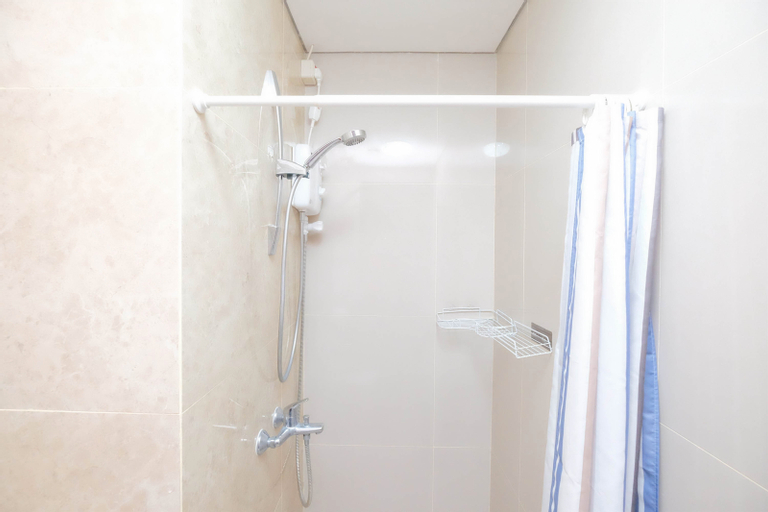 Bedroom 2, Modern and Good Deal 2BR at Transpark Cibubur Apartment By Travelio, Depok