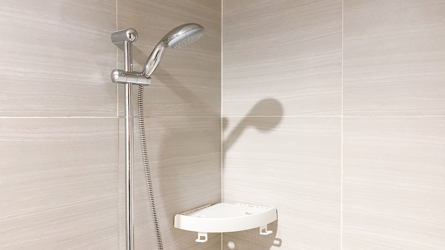 Bathroom 2, Modern Classic Studio At West Vista Apartment, West Jakarta