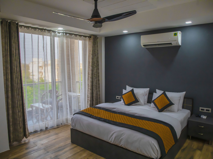 Dev Royale Hotel, Gurgaon