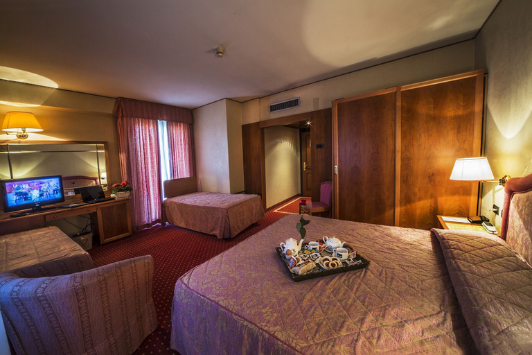 Bedroom 3, Hotel Valdarno, Arezzo