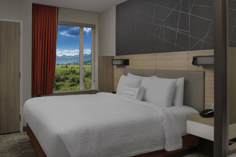 Bedroom 3, SpringHill Suites by Marriott Loveland Fort Collins/Windsor, Larimer