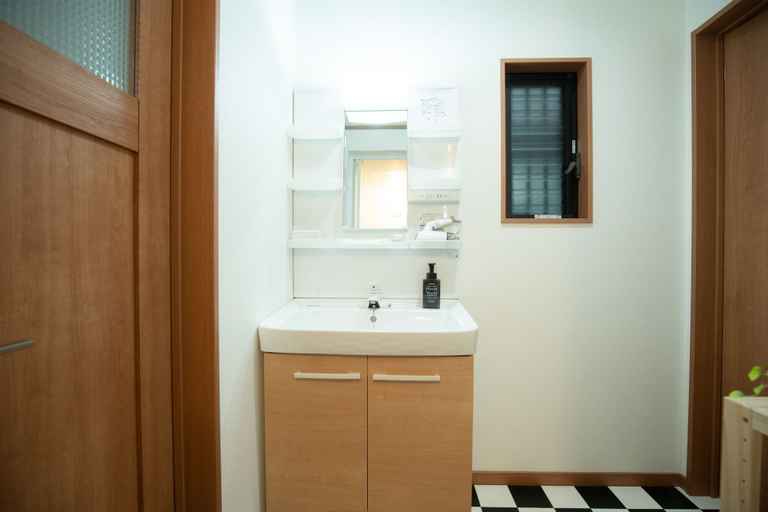 Bathroom 3, Kuromon Residence, Osaka