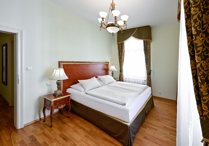 Bedroom 2, Boutique Hotel Romanza, Cheb