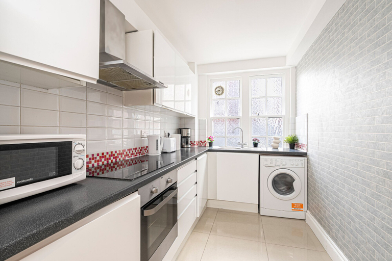Others 5, Nice 3 Bedrooms Apartment Near Hyde Park & Oxford St, London