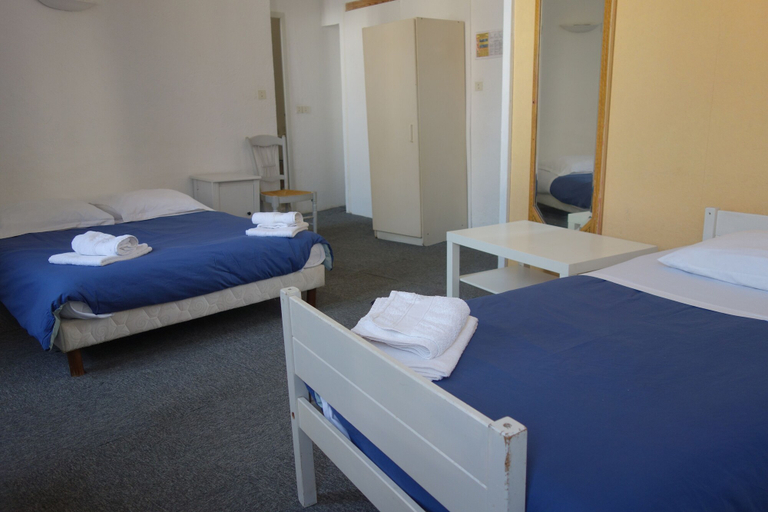 Bedroom 4, Hôtel du Cours, Vaucluse