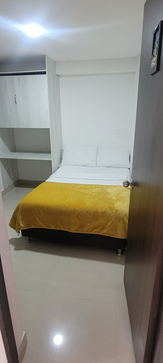 Bedroom 5, Funny Moments, Medellín