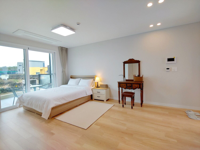 Bedroom 2, Viravi Stay, Jeju