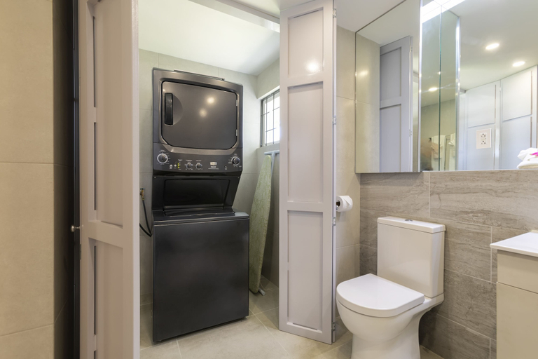 Bathroom 4, Dover Woods Apartments