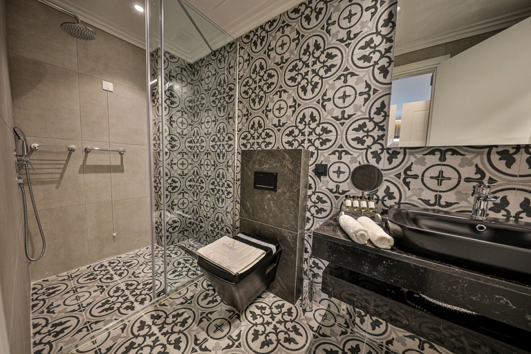 Bathroom 5, Beach Walk Luxury Suites, Crete