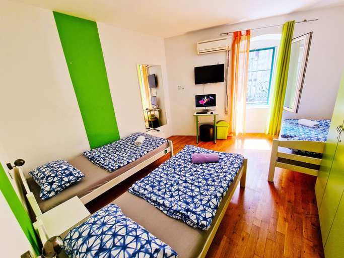Bedroom 5, Croparadise Hostel, Split