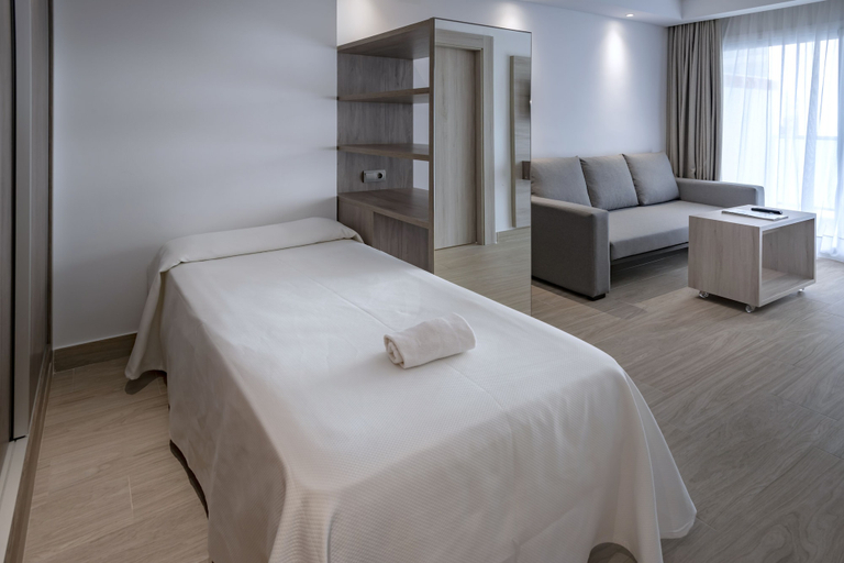 Bedroom 3, 4R Salou Park Resort II, Tarragona