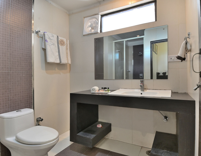 Bathroom, MGM1 Hotel, Chamba