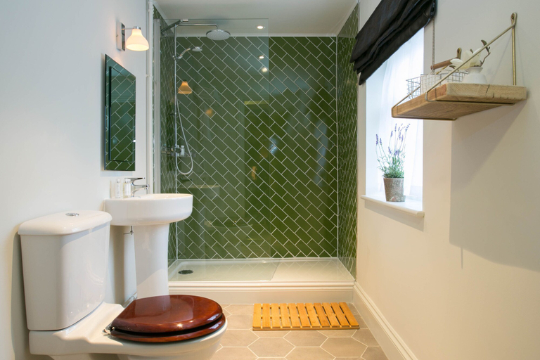 Bathroom 3, Huntsman of Brockenhurst, Hampshire
