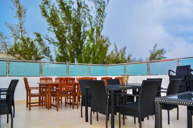 Food & Drinks 5, BEACH PALACE HOTEL, Malé