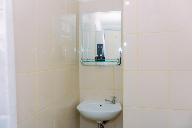 Others 3, Modern And Tidy 1Br Serpong Greenview Apartment, South Tangerang