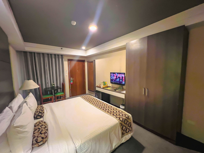 Bedroom 3, 88 Courtyard Hotel, Pasay City