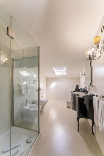 Bathroom 5, Villa Mosca, Sassari