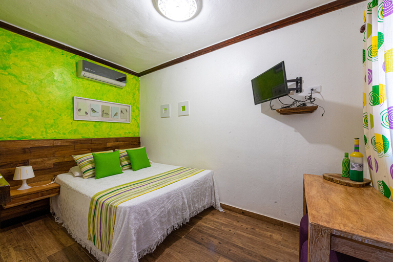 Bedroom 3, Hotel Vista de Aguilas Ecolodge, Pedernales