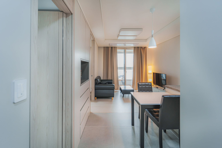 Dining Room 15