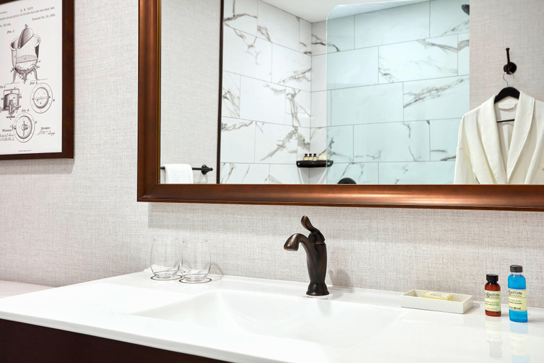 Bathroom 5, The Wick, Hudson, A Tribute Portfolio Hotel, Columbia