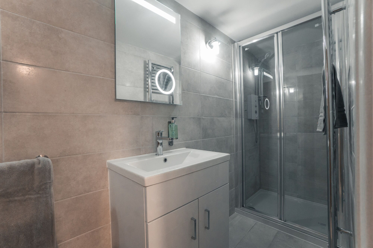 Bathroom 3, Clarence Street Townhouse, Sefton
