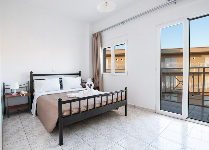 Bedroom 5, Chrissy's Paradise, Crete