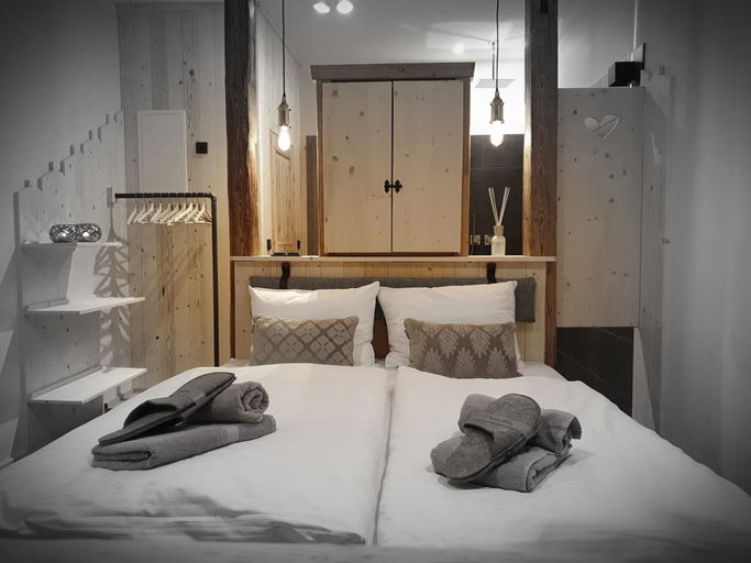Bedroom 3, WLodgeOne, Goslar