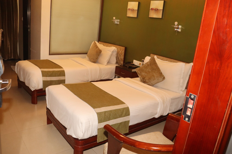Bedroom 2, Kyriad Hotel Indore, Indore